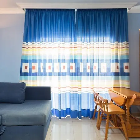 Comodo Y Centrico, Cristianos Apartamento *